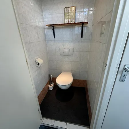 Aan Zee - 100m Appartement