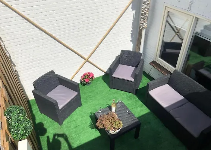 Aan Zee - 100m Egmond aan Zee