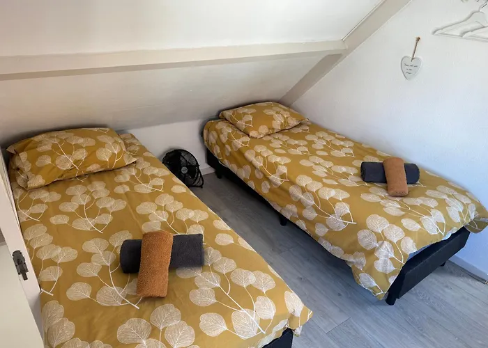 Aan Zee - 100m Appartement